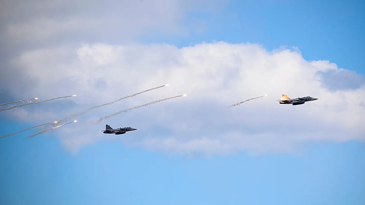 Ukraine to buy up to 20 latest model Gripen jet fighters, Sweden to donate 16 | Noticias Tech y Ciencia Actualizadas